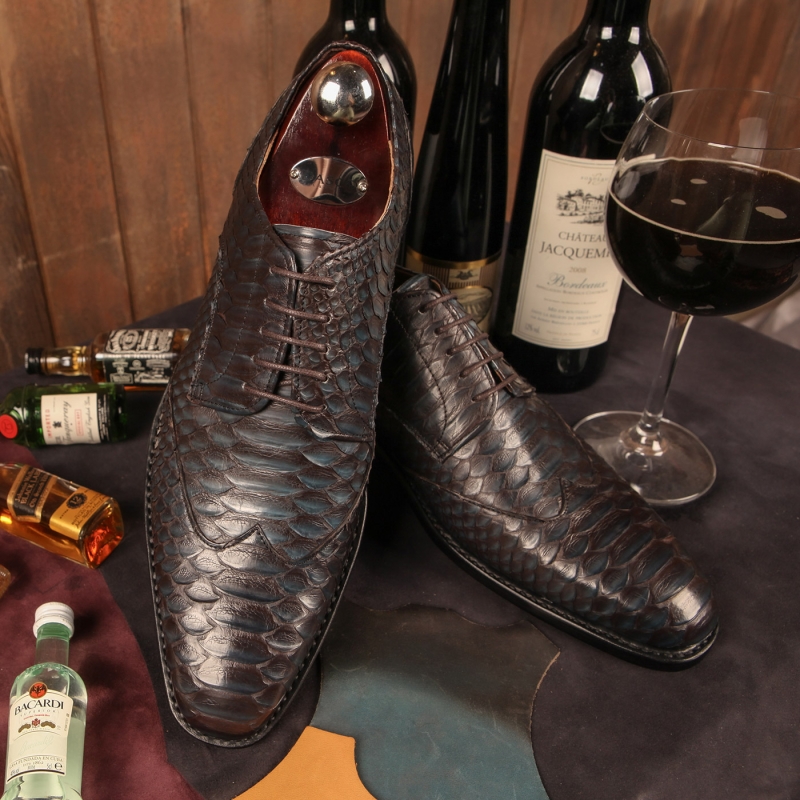 Sterling (비단뱀 가죽)